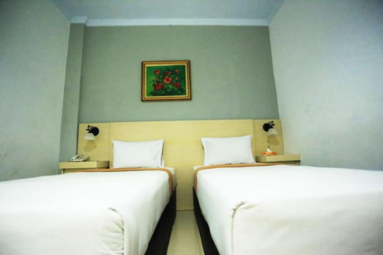Urbanview Hotel Mulia Indah Palopo Zewnętrze zdjęcie