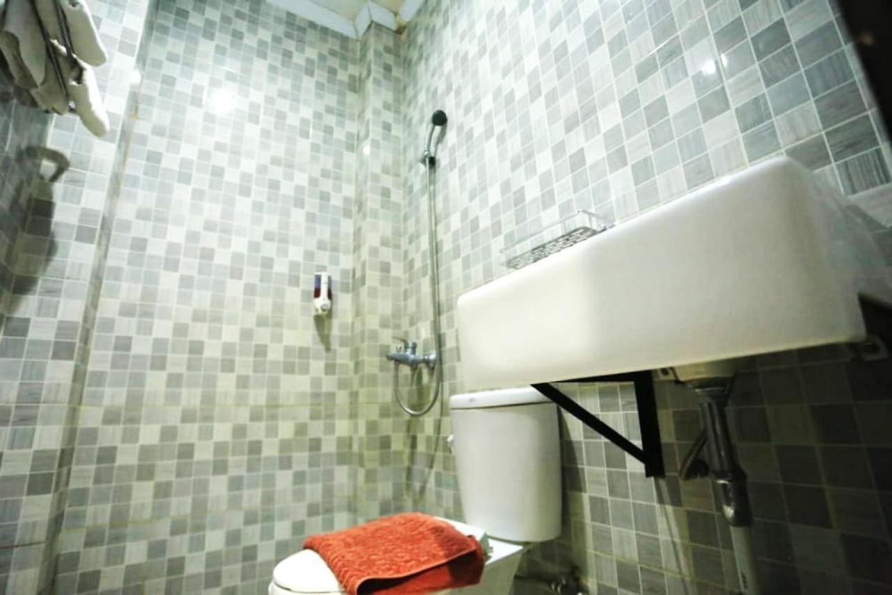 Urbanview Hotel Mulia Indah Palopo Zewnętrze zdjęcie
