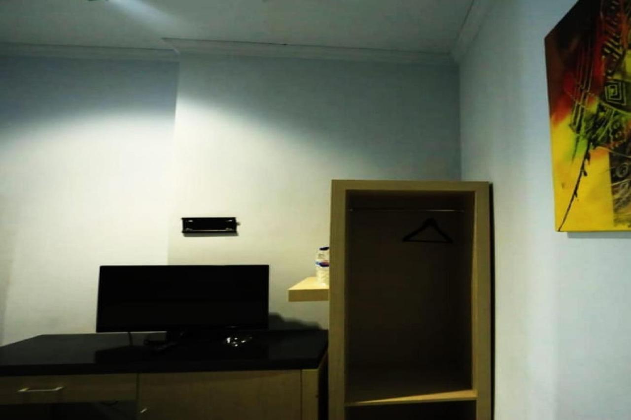 Urbanview Hotel Mulia Indah Palopo Zewnętrze zdjęcie