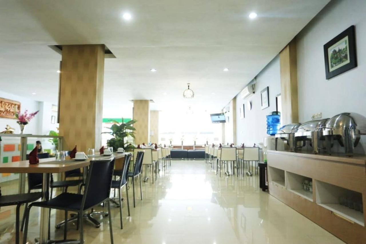 Urbanview Hotel Mulia Indah Palopo Zewnętrze zdjęcie