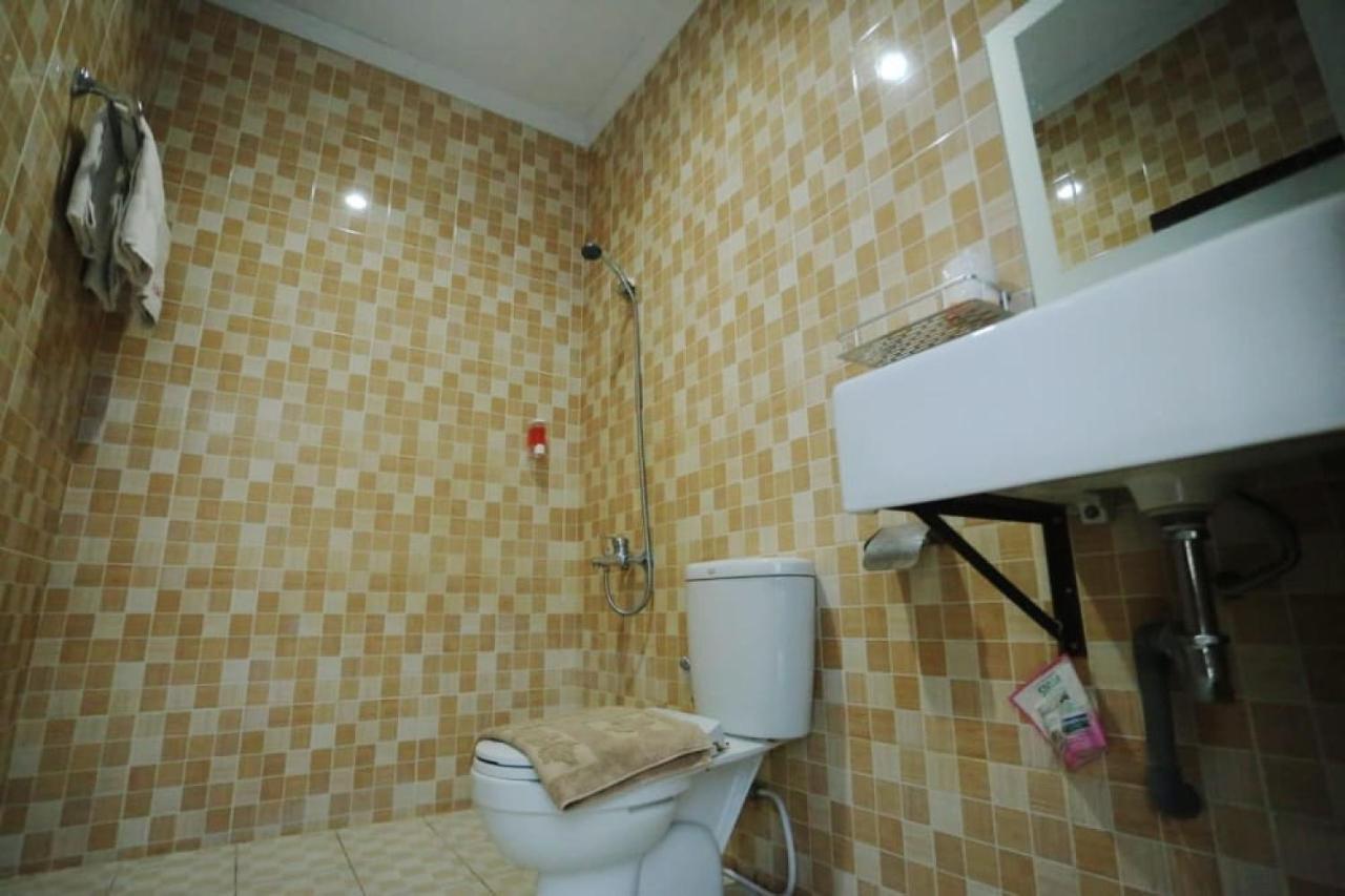 Urbanview Hotel Mulia Indah Palopo Zewnętrze zdjęcie