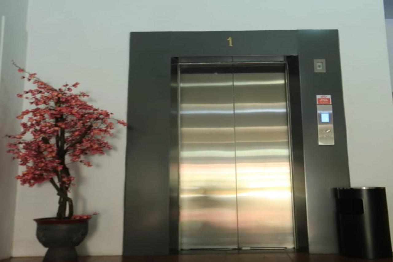 Urbanview Hotel Mulia Indah Palopo Zewnętrze zdjęcie